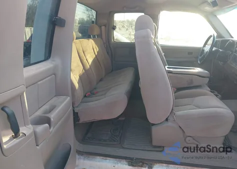 2003 Chevrolet Silverado 1500 Ls из США, поврежденный, VIN 1GCEK19T13E262152